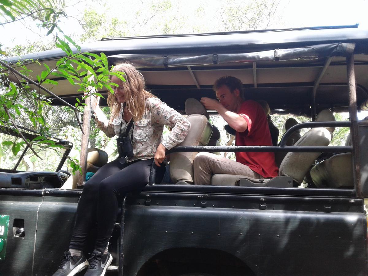 Golden Pearl Safari Villa ウダワラウェ エクステリア 写真
